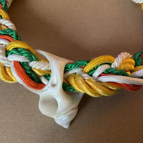 VINTAGE 18" CHUNKY NECKLACE CHOKER WHITE SEA SHELL Seashell Orange Green Yel Whi - Picture 10 of 11